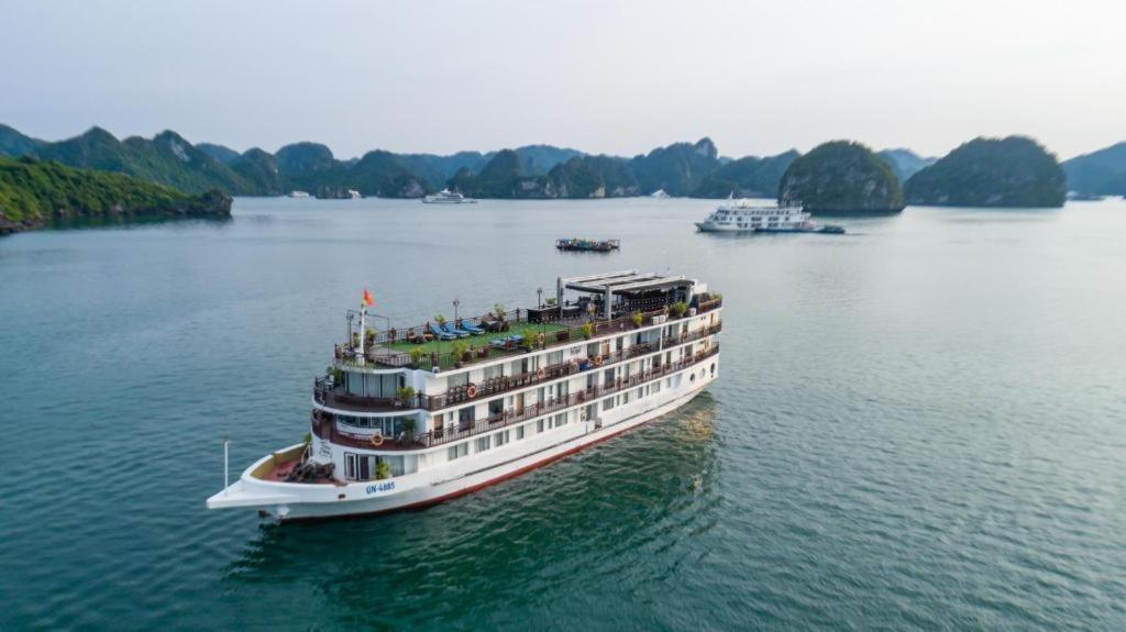 Hotel Thu Thuy Cruise - Travel Chan Chau Exteriér fotografie